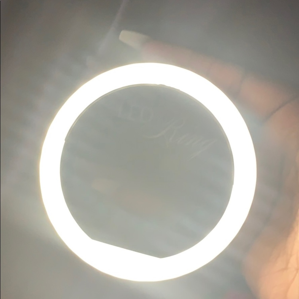 LED Ring Light - Picture 3 of 5